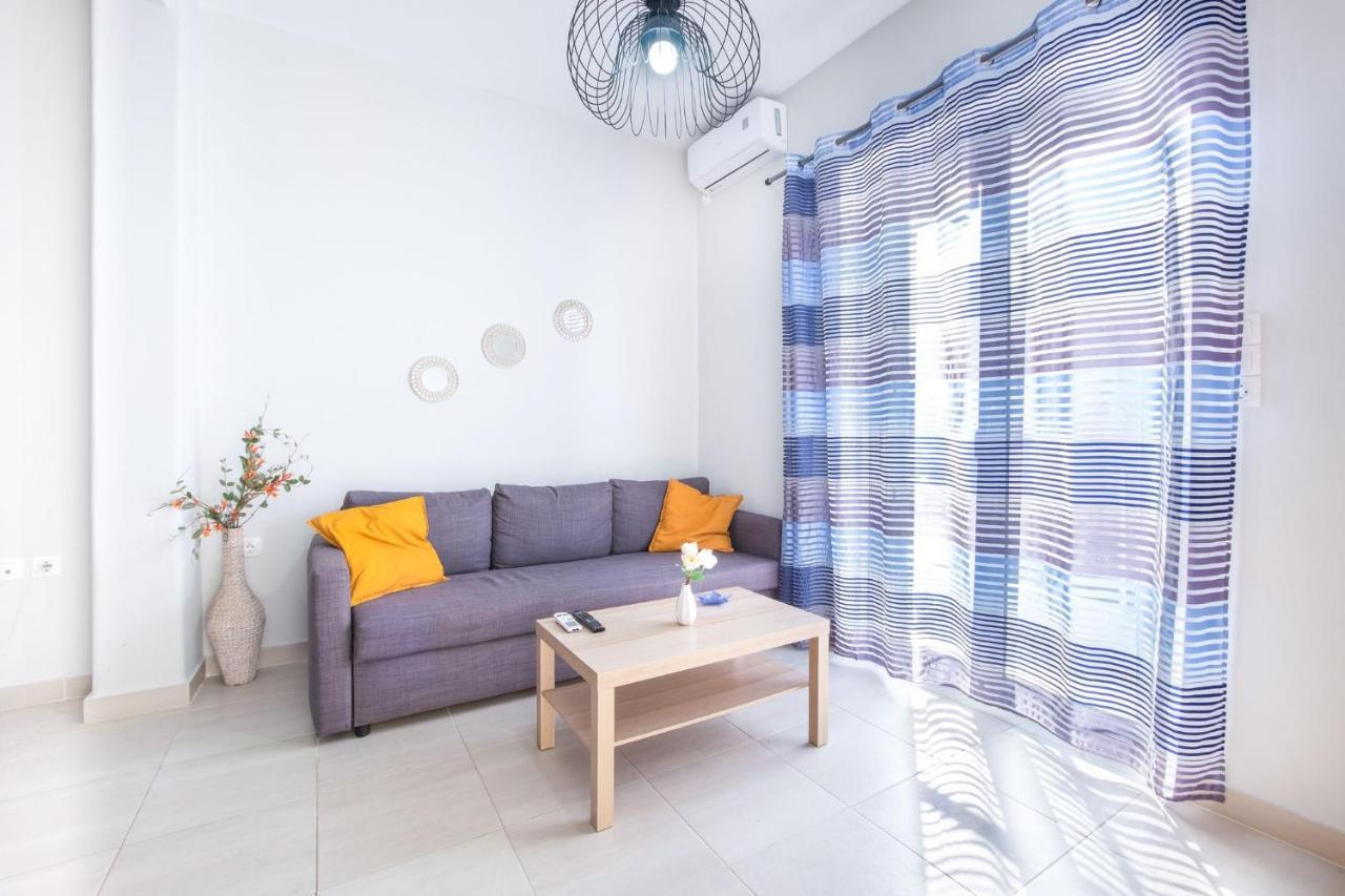 Bright Apartment In Пирея Екстериор снимка